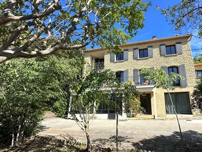 Maison de luxe de 20 pièces en vente à Entrechaux, Provence-Alpes-Côte d'Azur