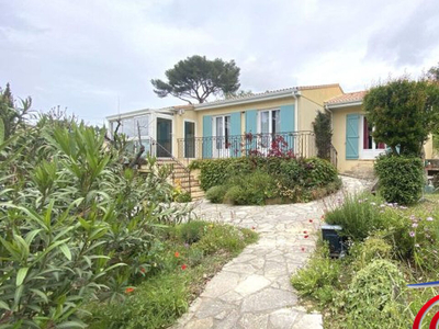 Vente maison 5 pièces 112 m² Six-Fours-les-Plages (83140)