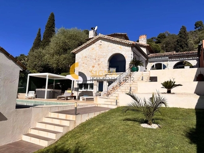 Villa de 6 pièces de luxe en vente La Colle-sur-Loup, Provence-Alpes-Côte d'Azur