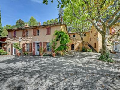 Maison de luxe de 15 pièces en vente Aix-en-Provence, France