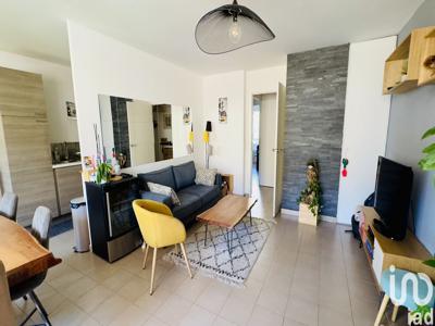 Appartement 3 pièces de 70 m² à Marseille (13008)