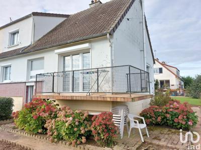 Maison 5 pièces de 94 m² à Ham (80400)