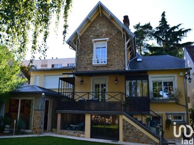 Maison 7 pièces de 145 m² à Clichy-sous-Bois (93390)