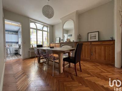 Maison 7 pièces de 150 m² à Wattignies (59139)