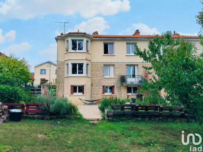 Maison 9 pièces de 198 m² à Poitiers (86000)