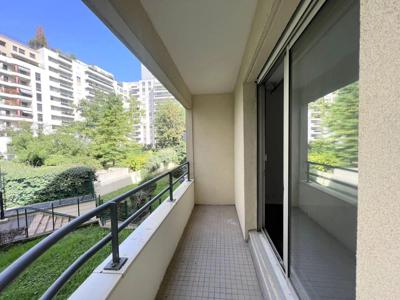 2 bedroom luxury Flat for sale in Courbevoie, France