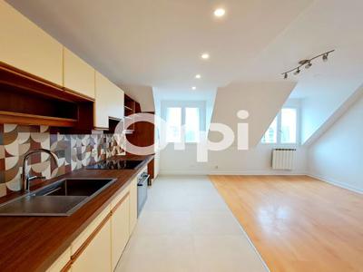 Location appartement 4 pièces 89.01 m²