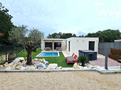 Villa de 4 pièces de luxe en vente Chemin de Gajan, Les Angles, Département du Gard, Occitanie