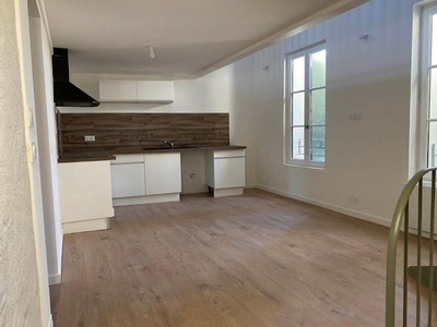 Location meublée appartement 3 pièces 60.77 m²