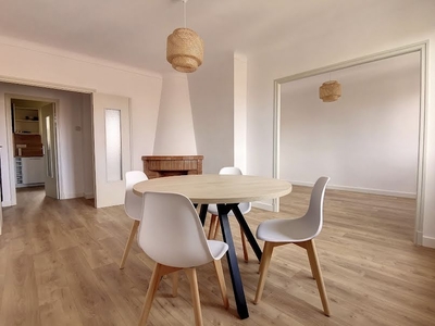 Location meublée appartement 5 pièces 85.65 m²