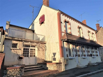 Vente maison 10 pièces 350 m² Saint-Brisson-sur-Loire (45500)