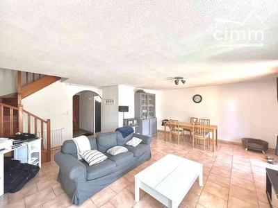 Vente maison 4 pièces 100 m² L'Isle-sur-la-Sorgue (84800)