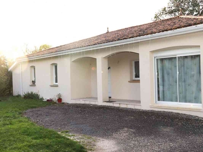 Vente maison 4 pièces 130 m² Courbillac (16200)