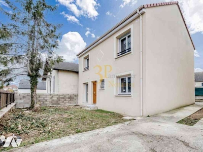 Vente maison 4 pièces 80 m² Corbeil-Essonnes (91100)