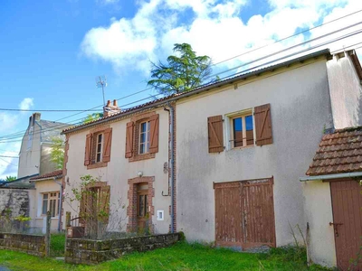 Vente maison 4 pièces 93 m² Lathus-Saint-Rémy (86390)