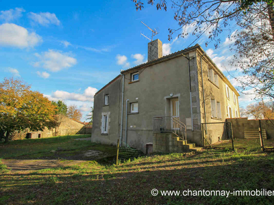 Vente maison 5 pièces 106 m² Chantonnay (85110)