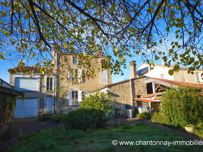Vente maison 7 pièces 164 m² Chantonnay (85110)