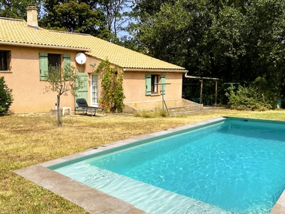 Entrechaux Vaucluse location 8 personnes Les Reyssasses Maison avec piscine privée chauffée proche du Mont Ventoux