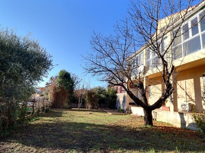 Maison 5 pièces de 180 m² à La Bouilladisse (13720)