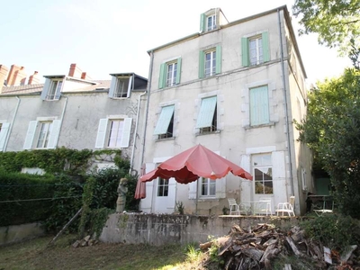 Vente maison 12 pièces 204 m² Saint-Honoré-les-Bains (58360)