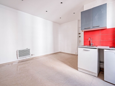 Appartement 1 pièce de 18 m² à Paris (75018)