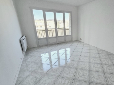 Appartement 3 pièces de 63 m² à Fréjus (83600)