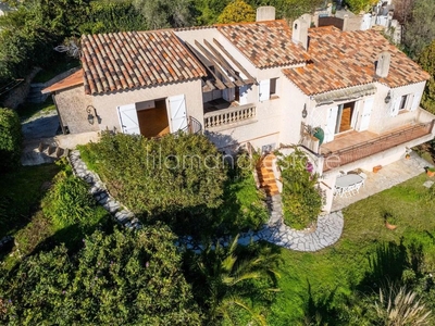 Maison de luxe de 6 pièces en vente à Vallauris, Provence-Alpes-Côte d'Azur