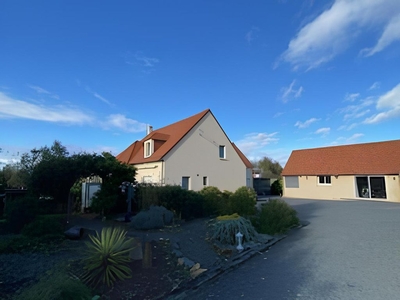 Luxury House for sale in Tilly-sur-Seulles, Normandy