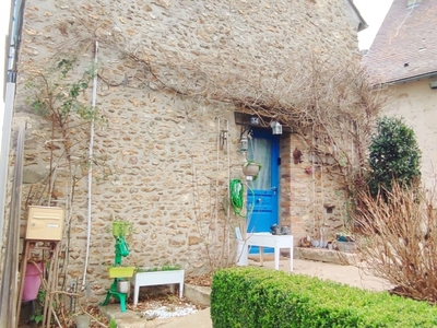 Maison de village 3 pièces de 70 m² à Sainte-Mesme (78730)
