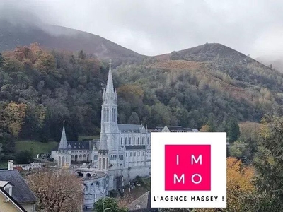 Prestigieux immeuble de rapport en vente à Lourdes, Occitanie