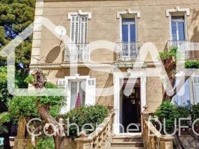 Vente maison 9 pièces 180 m² Toulon (83000)