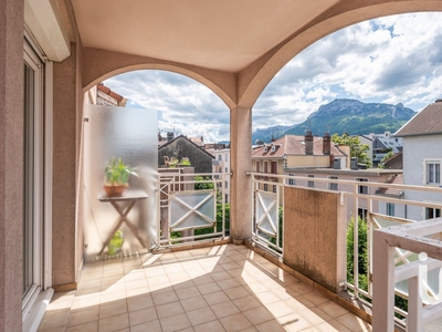 Appartement 1 pièce de 31 m² à Grenoble (38000)