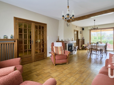 Maison 5 pièces de 155 m² à Beuvry-la-Forêt (59310)