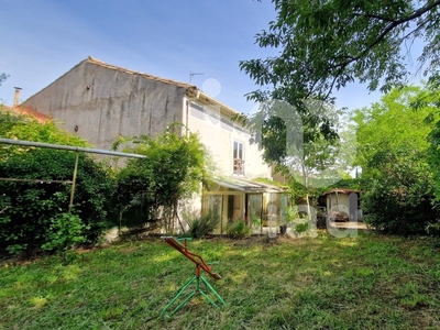 Maison 6 pièces de 158 m² à Lédignan (30350)