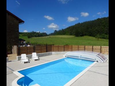 Jura Ferme rénovée avec piscine privée et chauffée, petite montagne, lacs et rivières