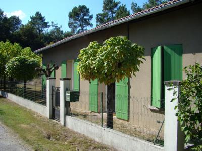 Le gîte Saint-Julien, maison de plain-pied, 2 chambres, jardin, situé à la lisière de la forêt des Landes de Gascogne