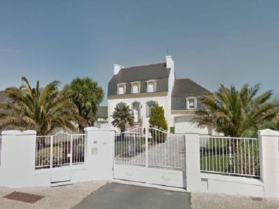 Maison spacieuse de caractère des années 1930 sur jardin clos à 800 m de la mer (Finistère, Bretagne)