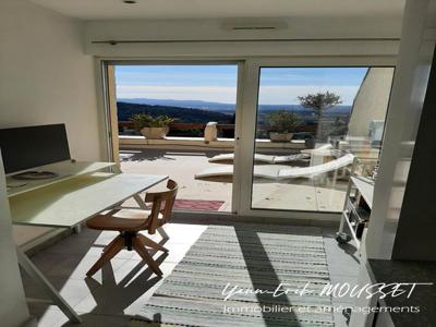 Appartement de luxe de 3 pièces en vente à Éguilles, Provence-Alpes-Côte d'Azur