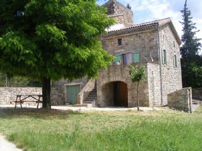 Gîte de l'Acacia - Maison dans un hameau au calme en Ardèche méridionale