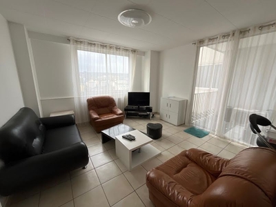Location meublée appartement 2 pièces 101 m²