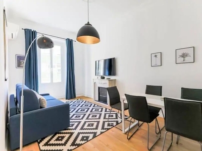 Location meublée appartement 3 pièces 69 m²