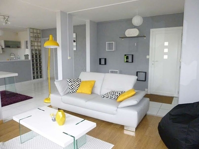 Location meublée appartement 3 pièces 81 m²