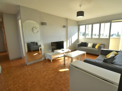 Location meublée appartement 5 pièces 82 m²