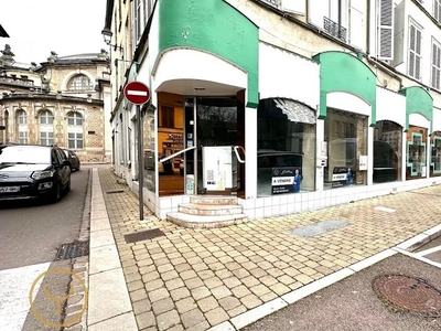 Vente locaux professionnels 4 pièces 136 m²