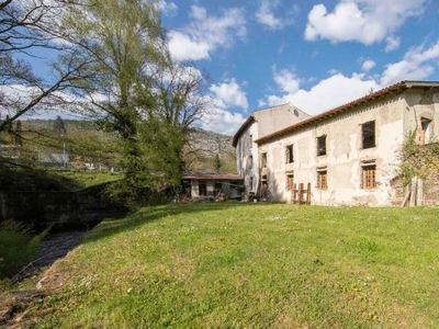 Vente maison 11 pièces 430 m² Foix (09000)