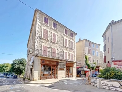 Vente maison 16 pièces 894.5 m²