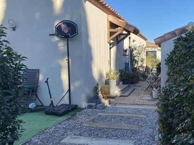 Vente maison 5 pièces 125 m² Roquefort-des-Corbières (11540)