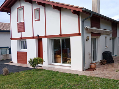Vente maison 5 pièces 130 m² Saint-Jean-de-Luz (64500)