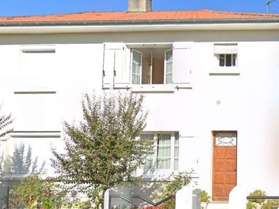 Vente maison 5 pièces 76 m² Oloron-Sainte-Marie (64400)