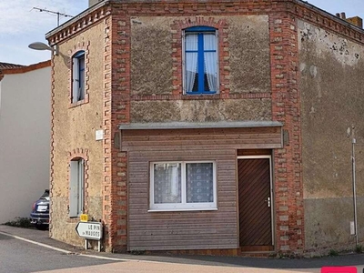 Vente maison 6 pièces 111 m² Saint-Pierre-Montlimart (49110)